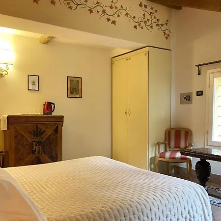 Delle Drapperie Hotel 3*