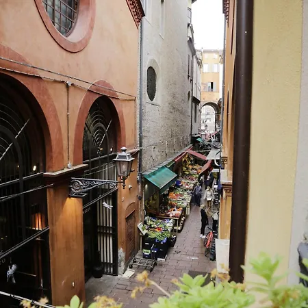 Delle Drapperie 3* بولونيا